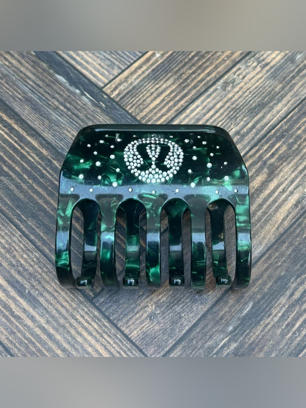 Lululemon Criss Cross Claw Clip In Green